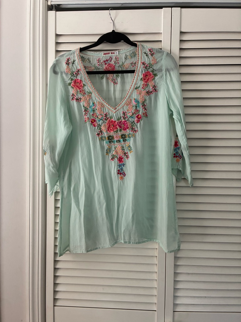 Johnny Was Mint Green Embroidered V-Neck Tunic